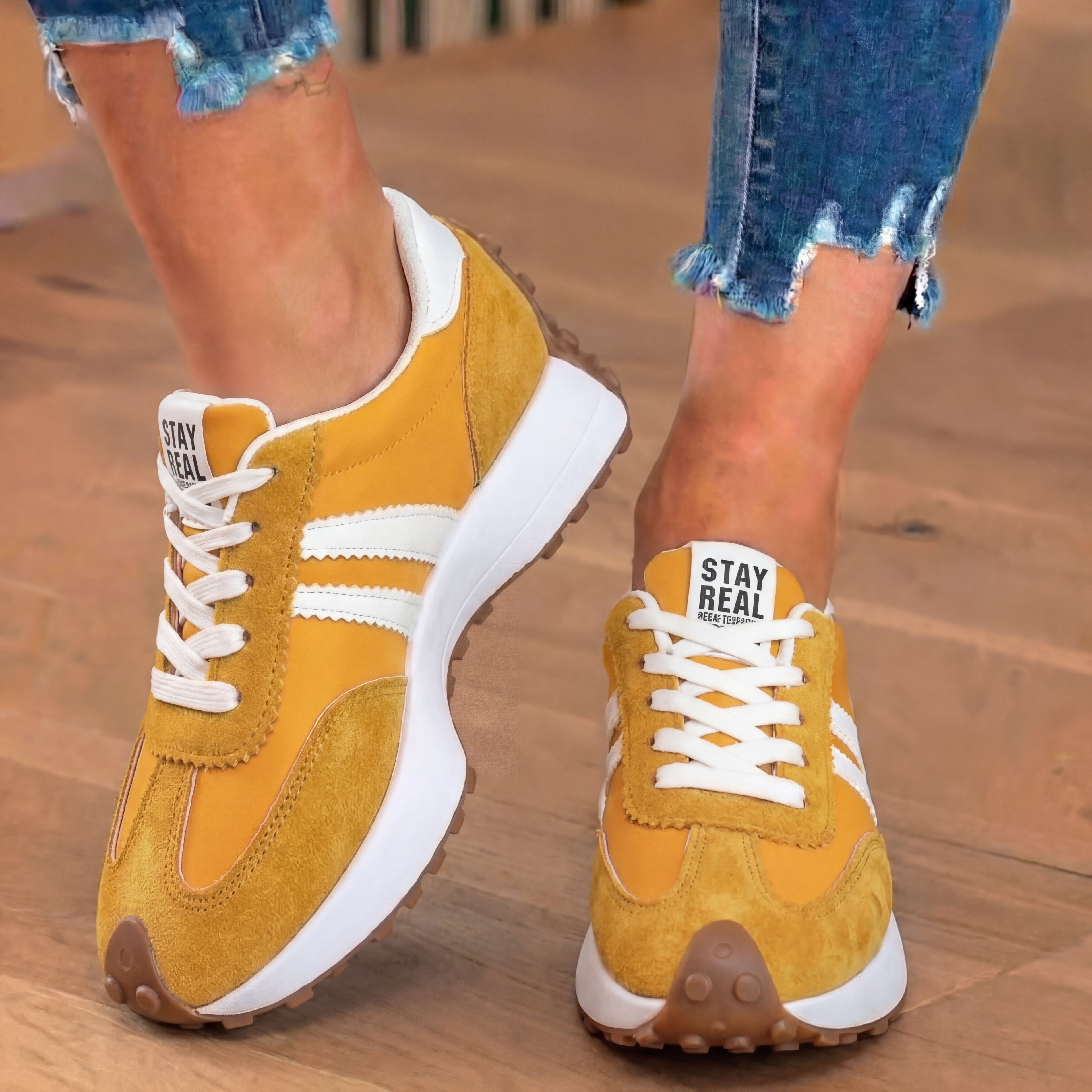Classic Orthopedic Sneakers with Timeless Style