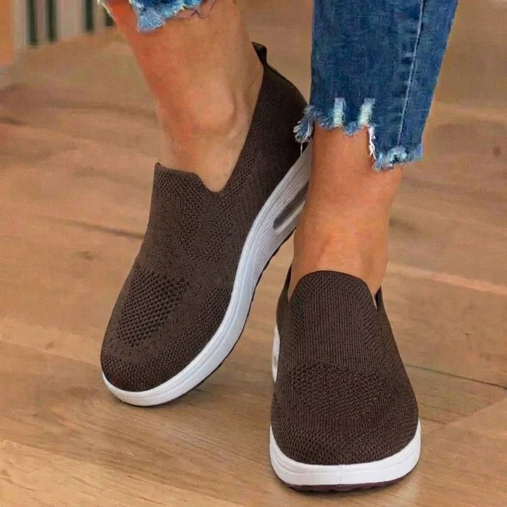 Classic Orthopedic Sneakers with Timeless Style